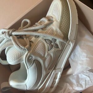 LV SKATE